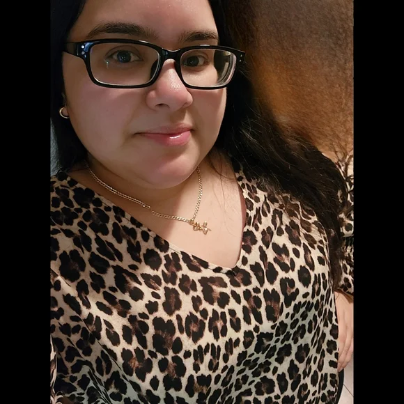 @BEV_BOUTIQUE IS LIVE! 💚🐼💚 - Picture 2 of 4